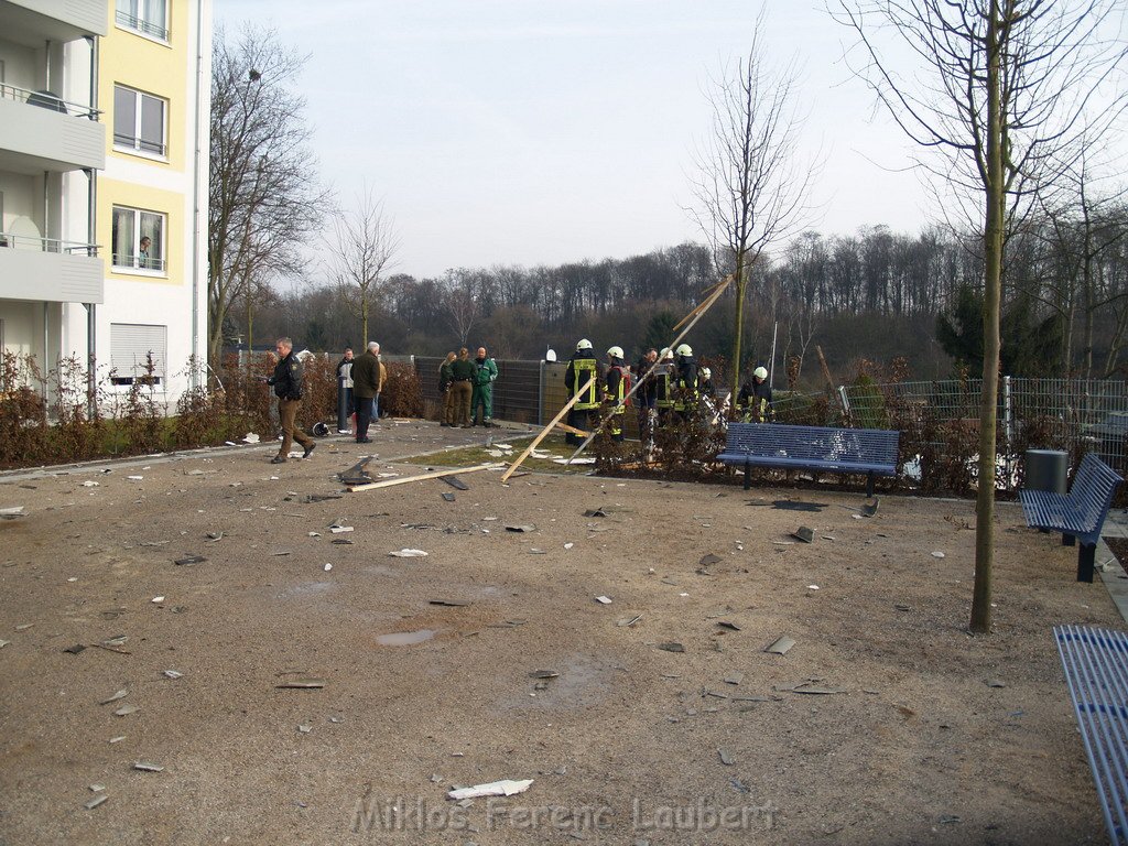 Gartenhaus in Koeln Vingst Nobelstr explodiert   P074.JPG